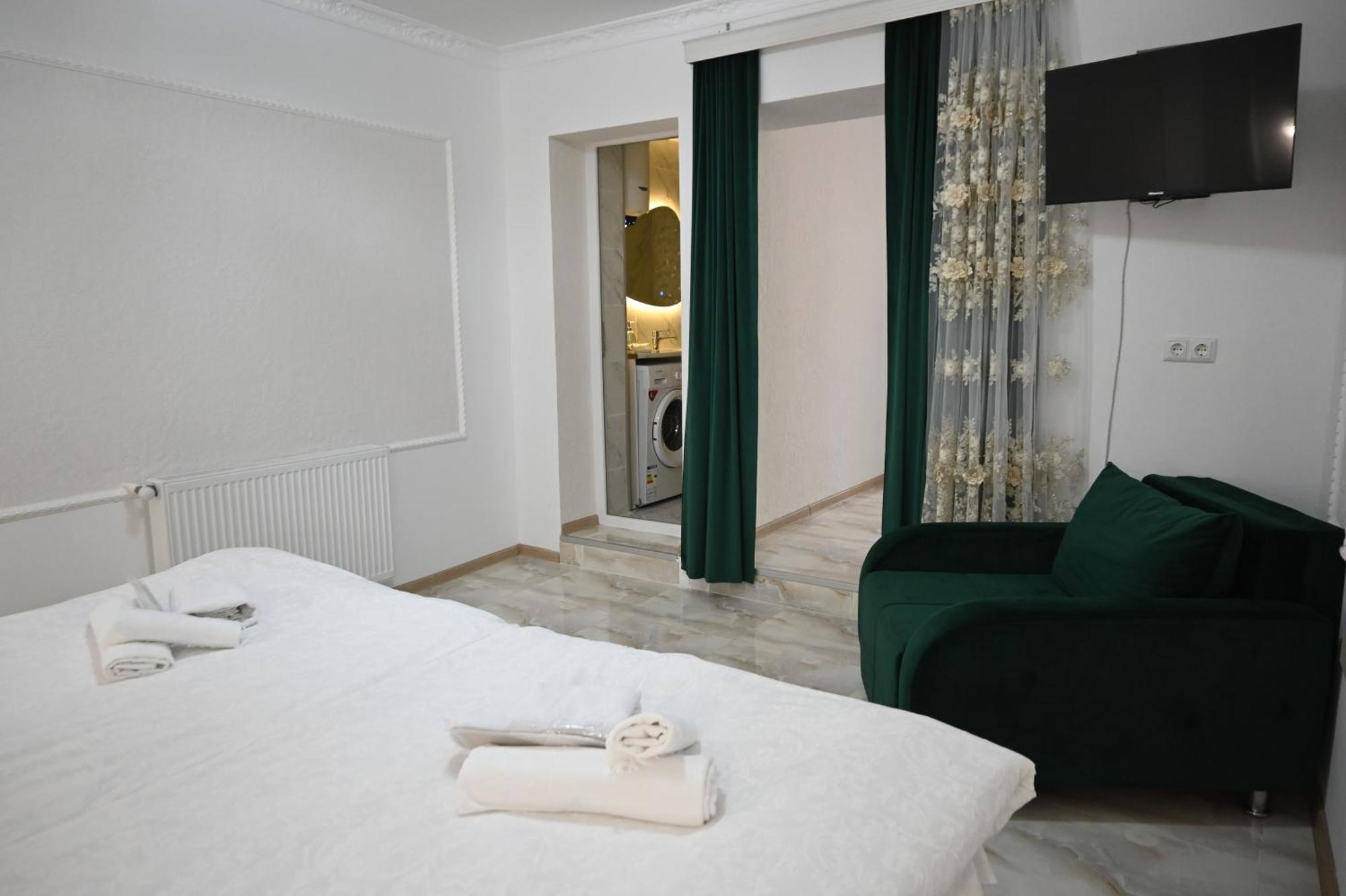 Jerusalem Hotel Koetaisi Buitenkant foto