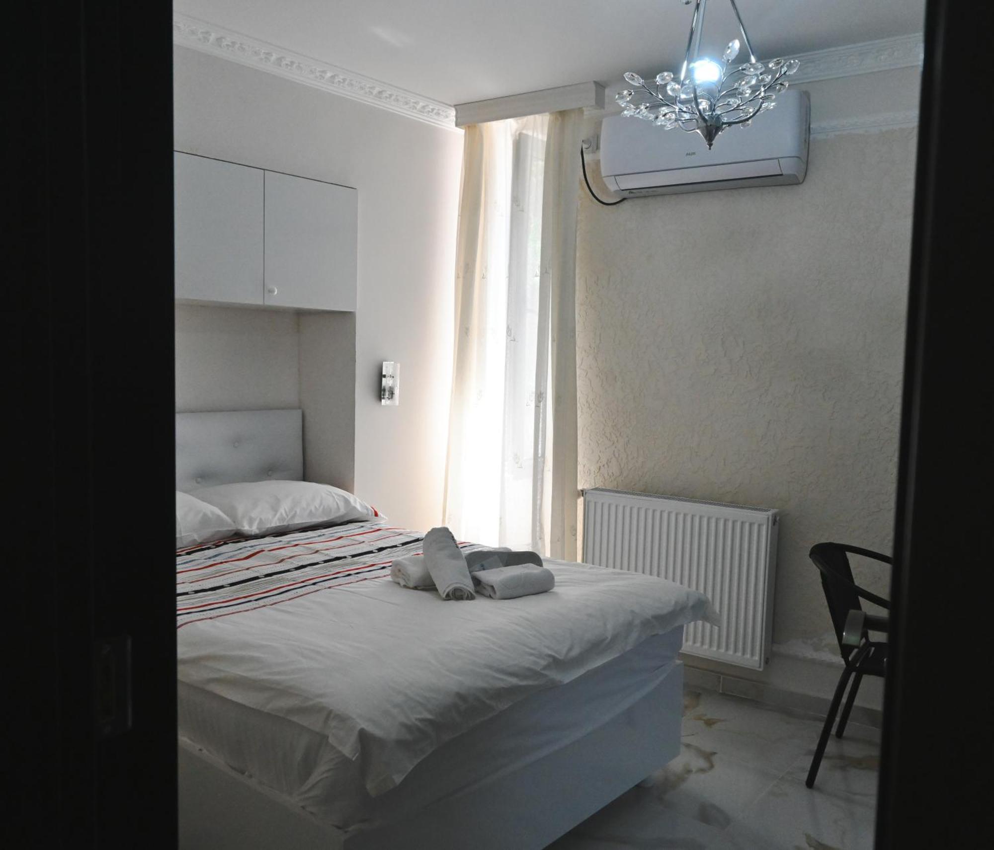 Jerusalem Hotel Koetaisi Buitenkant foto