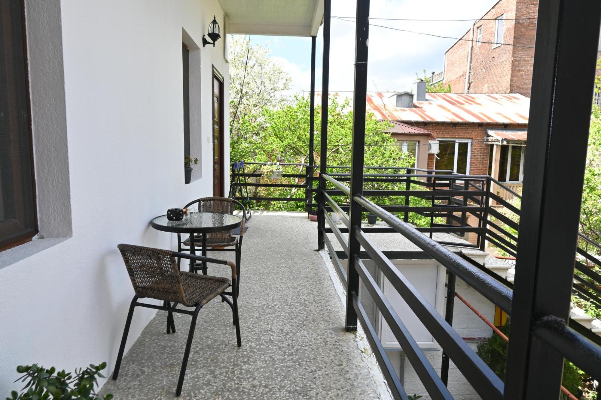 Jerusalem Hotel Koetaisi Buitenkant foto