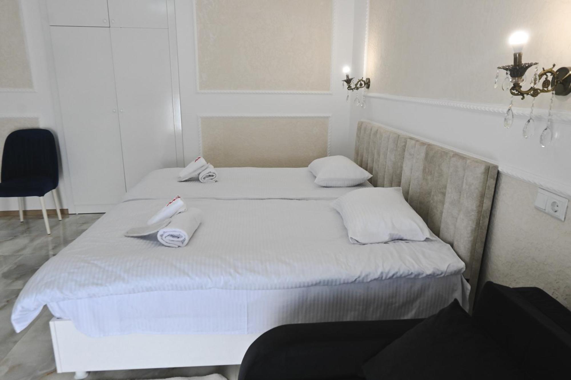 Jerusalem Hotel Koetaisi Buitenkant foto