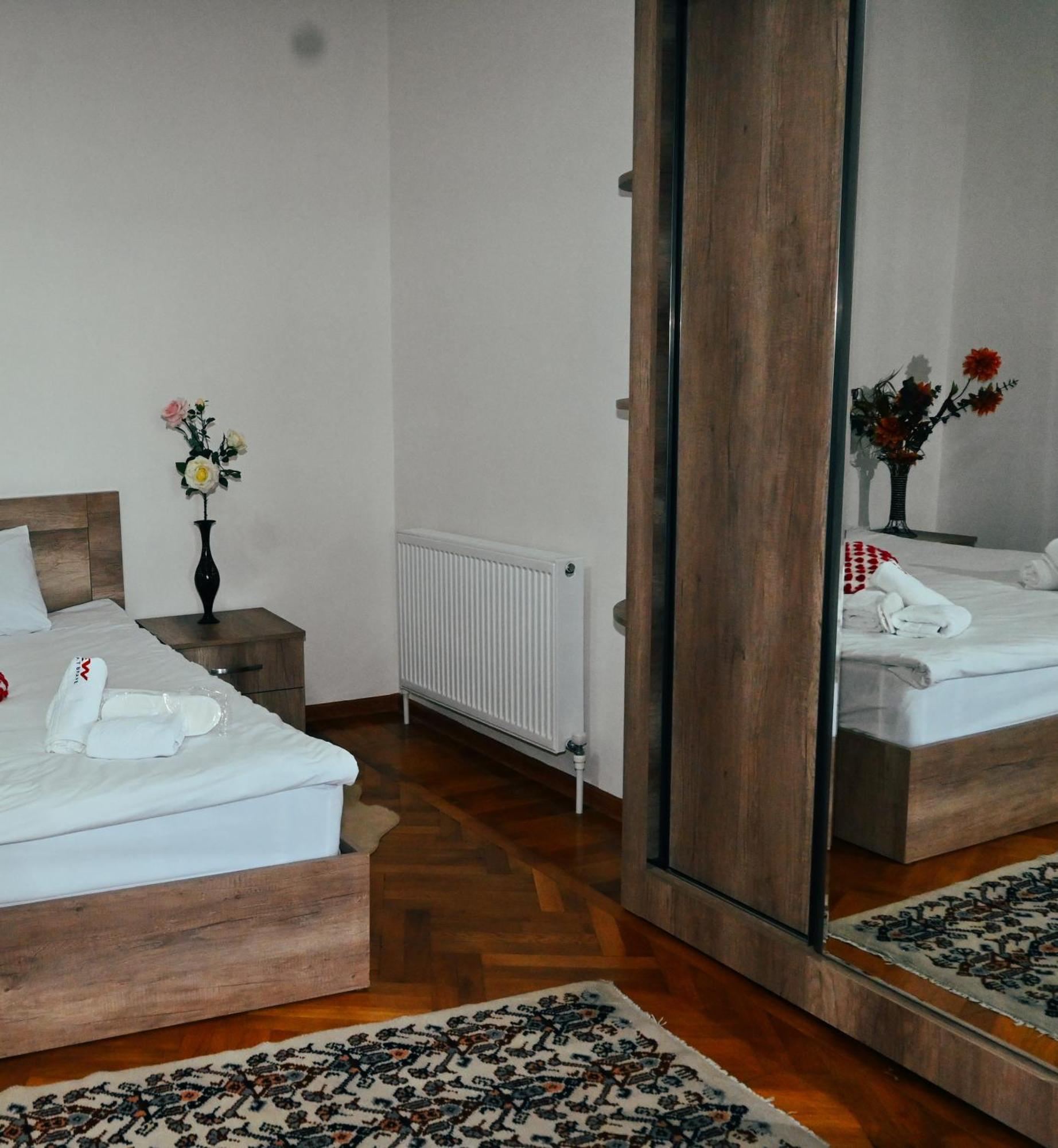 Jerusalem Hotel Koetaisi Buitenkant foto